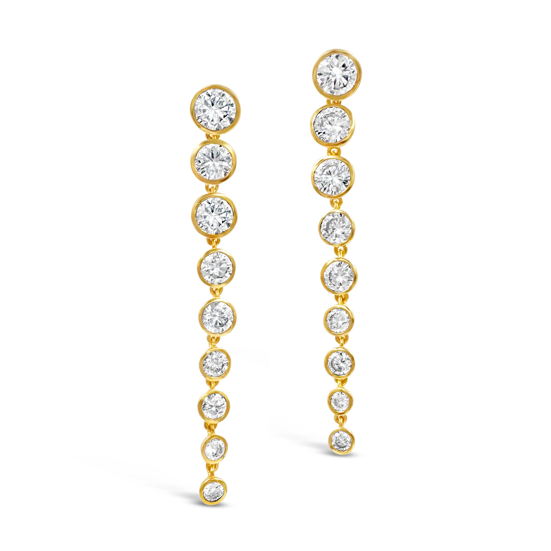 Daphine Cleo earrings in gold with zirconia stones