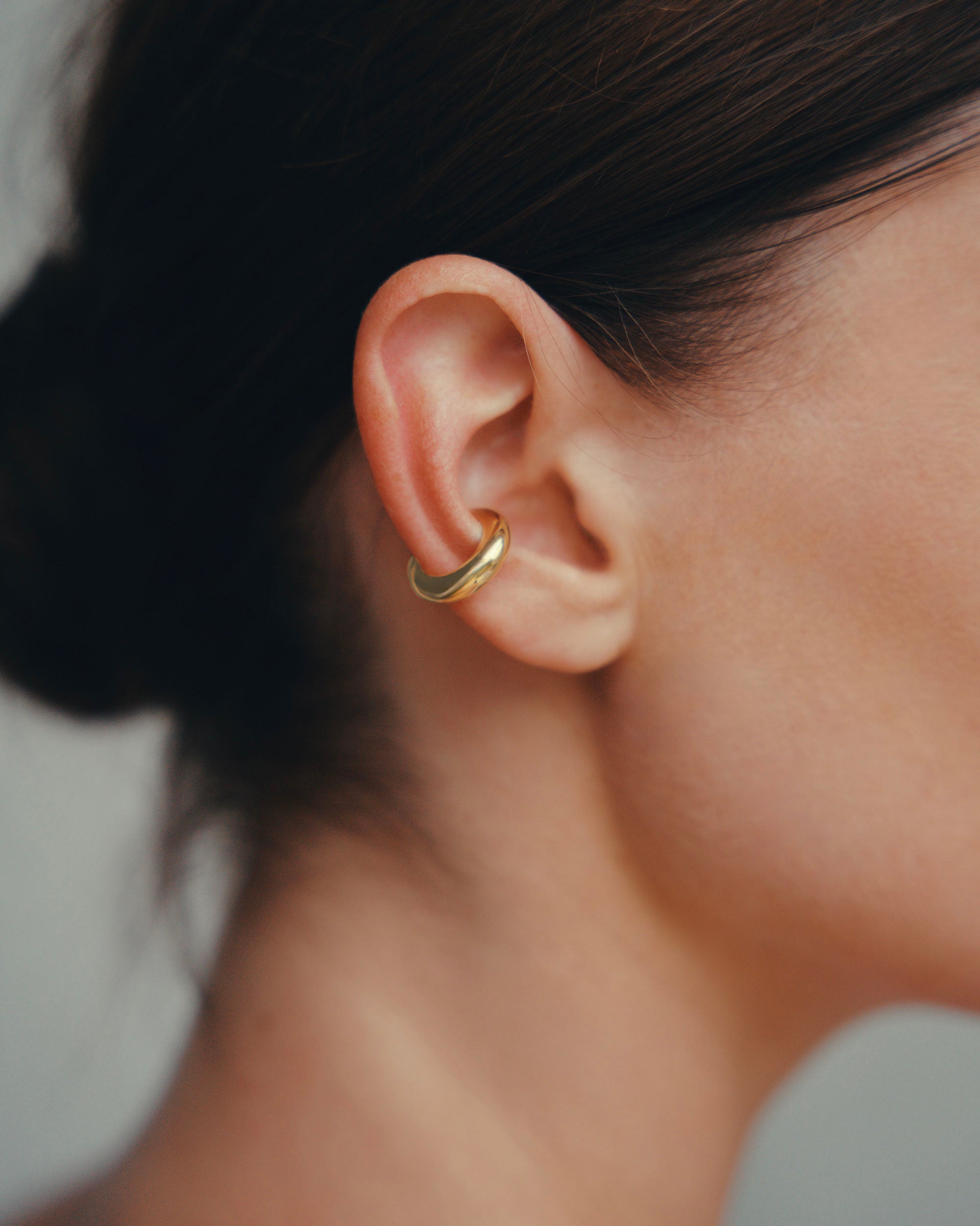 Daphine Maia ear cuff in gold